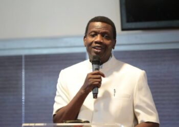 Pastor Adeboye Narrates What Happened When His Ex-Girlfriend Visited Him (Must Read)