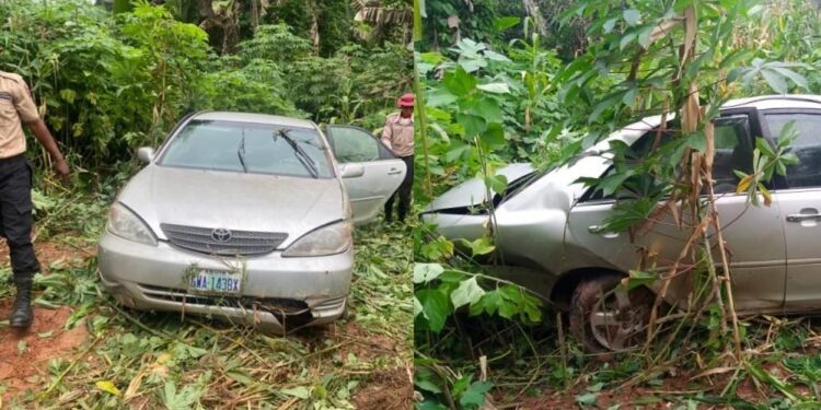 Man Severely injured As Car Crashed Into A Ditch In Osun