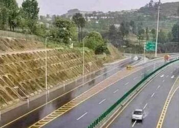 Drama As Pakistani journalist Slams A Nigerian Twitter User For Passing Off A Pakistani Road As El-Rufai’s Project