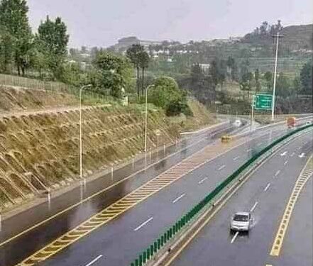 Drama As Pakistani journalist Slams A Nigerian Twitter User For Passing Off A Pakistani Road As El-Rufai’s Project