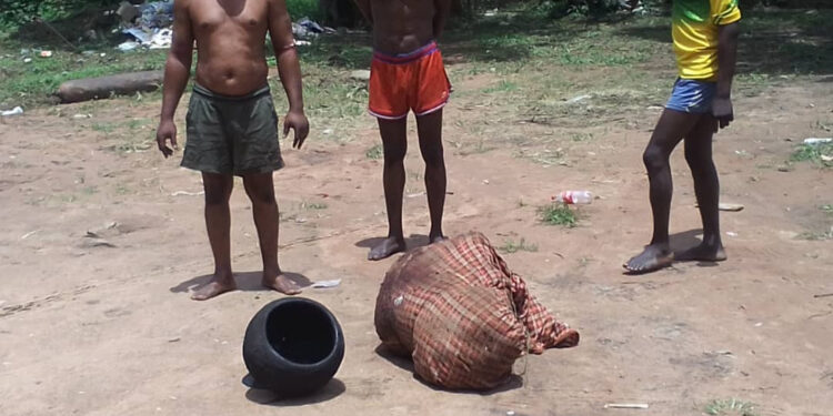 Three Suspected Ritualists With Butchered Corpse Paraded by Amotekun In Ibadan (Photos)