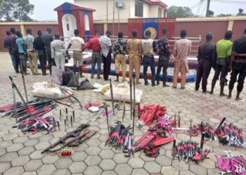 BREAKING: Ondo Amotekun Intercepts 18 Bandits With 500 Daggers, Guns, Others In 3 Buses (Photos)