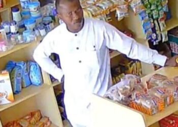 CCTV Captures Moment A Man Stole 100,000 Naira Worth Of Recharge Cards From A Store (Video)