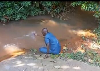 Man Prays Against Evil Nigerian Leaders, Takes Case To His Village Stream (Video)