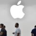 Apple Gives Engineers $180,000 Christmas Bonus To Prevent Them From Defecting To Facebook And Other Rivals