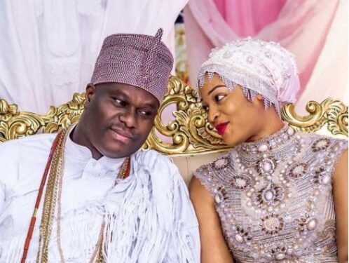Ooni Of Ife Gave New Car To Queen Naomi As Christmas Gift A Day Before Viral Divorce Notice – Palace