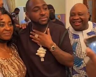 Davido Storms His Father’s House to Celebrate Christmas With Family And Friends (Video)