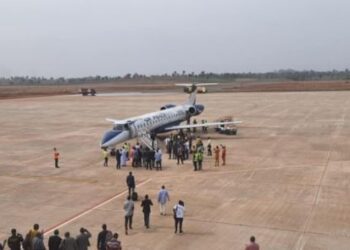 Jubilation As First Commercial Flight Lands In Anambra (Photos & Comments)