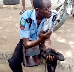 Police Officer Who Got Drunk And Started Disgracing Himself, Arrested In Osun (Photo)