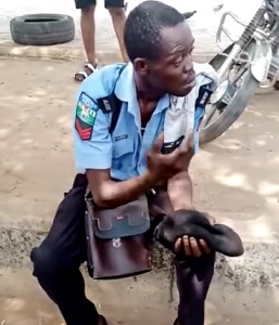 Police Officer Who Got Drunk And Started Disgracing Himself, Arrested In Osun (Photo)