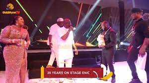 Watch The Moment Davido Gifts Kwam1 N2million Cash At Eniola Badmus’ 20 Years On Stage Party (Video)