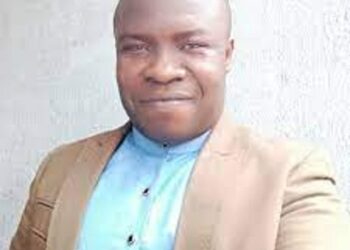 Drama As Man Booked For Using One Expired Tyre, Discovers That All 4 Tyres Of The FRSC Van Were Expired