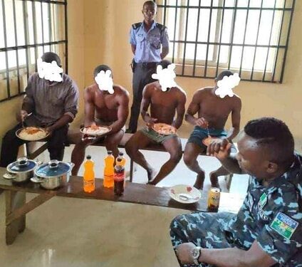 Police Celebrates Christmas With Suspects In Akwa Ibom (PHOTOS)