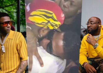 Peace At Last As Davido & Wizkid Give Each Other A Warm Hug At A Nightclub In Lagos (Video)