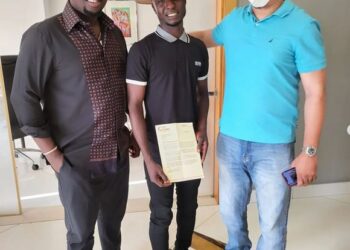Lagos Hawker Receives Scholarship Letter From Obi Cubana, Placed On N100,000 Salary (Screenshot)