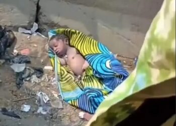New Born Baby Abandoned Beside Express At Sango Ota, Ogun State (Video)