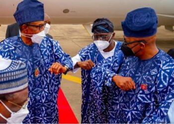 Buhari Rocks ‘Aso Ebi’ As He Arrives Ogun State On A One-Day Working Visit (Photos)