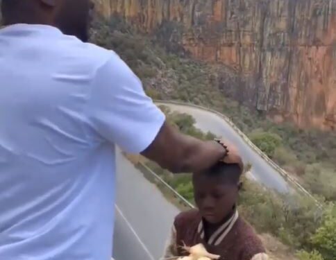 So Emotional: Man Cries As He Runs Into Children Hawking On The Road, Reminds Him of His Childhood (Video)