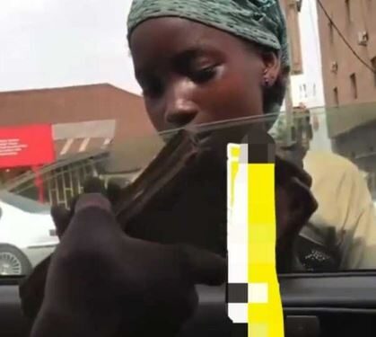 The Shocking Moment A Beggar Rejected Wads Of Cash From A Man Because She Fears Being Used For Ritual (Video)