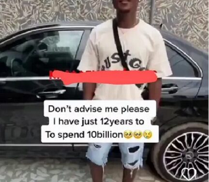 Panic As Suspected Ritualist Flaunts Lots Of Cash, Says They Give Him 12yrs To Spend N10b (Video)