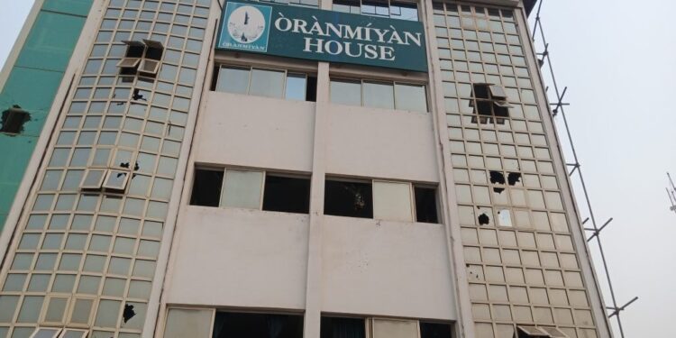 JUST IN: Gunmen Attack Aregbesola’s Campaign Office In Osogbo