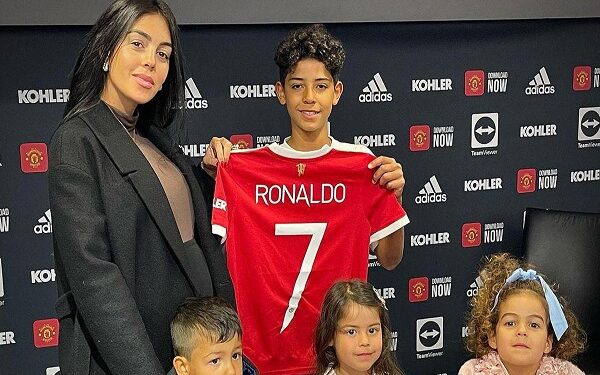 Cristiano Ronaldo’s Son Signs For Man United
