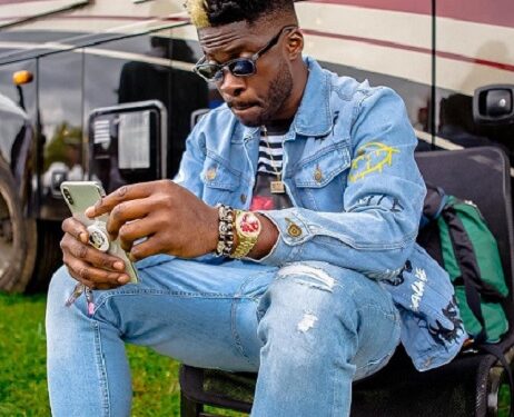 Nigerians Blast Davido’s Official DJ “ECool” Over His Performance At O2 Arena In UK (Video & Comments)