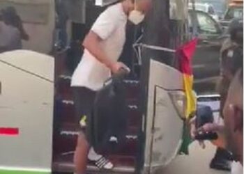 See Hilarious Way Nigerians Welcomed Black Stars of Ghana Yesterday (Video)