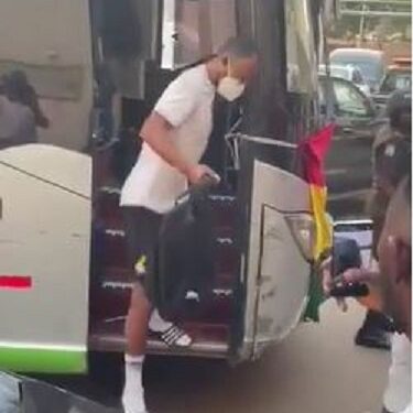 See Hilarious Way Nigerians Welcomed Black Stars of Ghana Yesterday (Video)