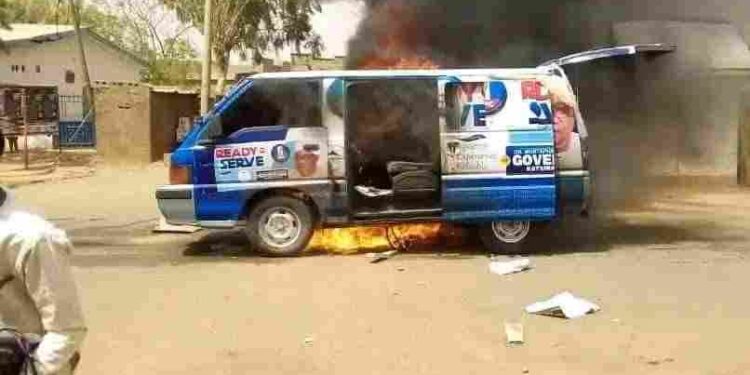Angry Youths Set APC Campaign Bus On Fire In Katsina State (Photos)