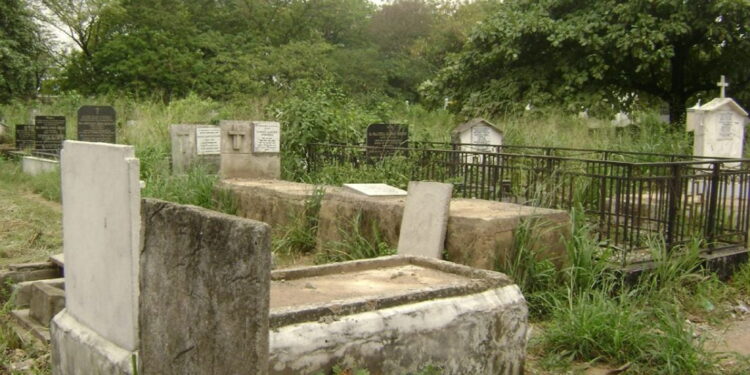 Shock As Ritualists Exhume Newly-Buried Corpse, Harvest Organs In Oyo