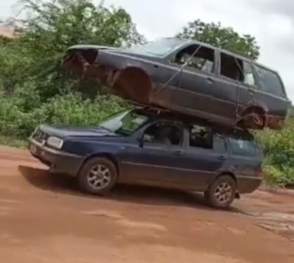 See Shocking Video Of A Car Carrying Another Car On Nigerian Road