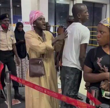 Reactions As Singer, Portable Storms Fast Food Restaurant, Tells Customers To Order Whatever They Want (Video)