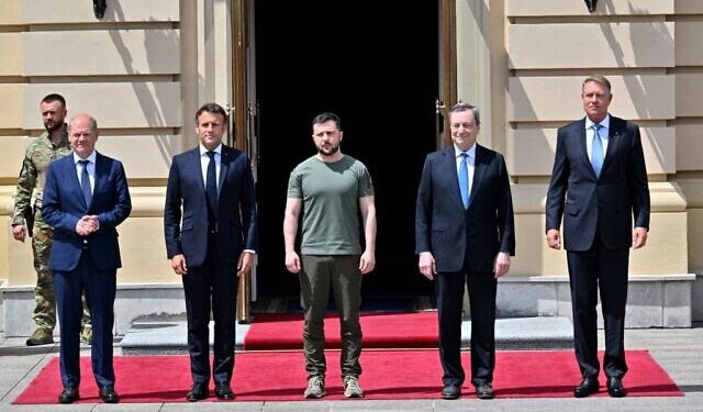 Germany, France, Italy and Romanian leaders visit Zelenskyy in Kyiv (Photos & video)
