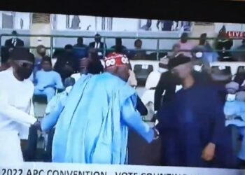 See Drama That Ensued Between VP Yemi Osinbajo And Bola Tinubu At the APC Presidential Primary (VIDEO)
