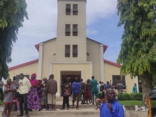 Owo Church Massacre: Youths Protest Over Plan To Take Suspects to Akure (Video)