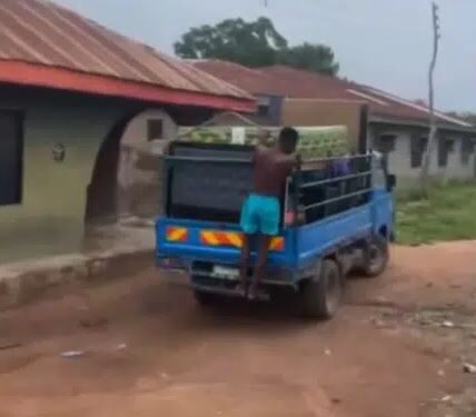 Landlord Reportedly Sends Man Packing After EFCC Warned Against Renting House To Yahoo Boys (Video)