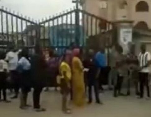 Tension As Touts Allegedly Disrupt PVC Registration Center And Make Away With The Machine At Catholic Church (Video)