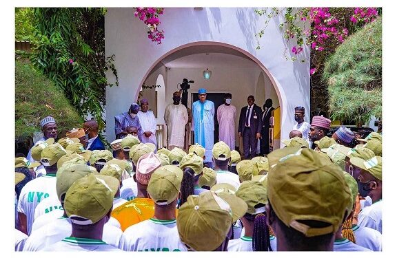 SALLAH! President Buhari Donates N1m, 10 Rams To Corps Members In Daura (Photos)
