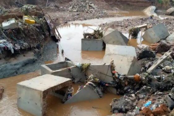 Only Bridge Linking Eruwa With Lanlate Town Collapses In Oyo