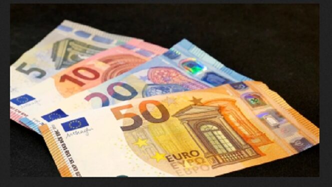 Euro Equals To US Dollar For The First Time in 20 Years