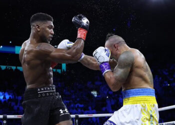 Oleksandr Usyk Defeats Anthony Joshua To Retain The Unified WBO, WBA and IBF Titles (Video)