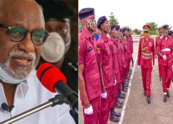 Gov Akeredolu Kicks As FG Grants Katsina Security Forces Approval To Bear AK-47 But Denies Same For Amotekun Corps