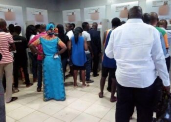 JUST IN: Insecurity: Nigerian Bank Announces Earlier Closure Of Branches Nationwide