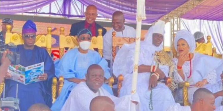Ooni of Ife Makes First Public Appearance With New Wife, Mariam For Olojo Festival (Photo)
