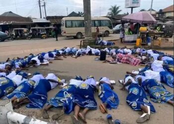 Group Of Church Women Seen Lying On The Road In Umuahia Praying To God For Good Leaders (Video)