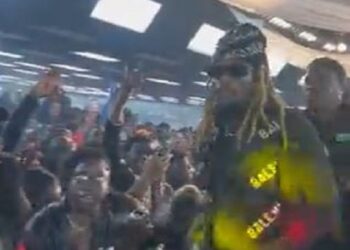 The Moment Singer, Asake Ran Off Stage After His Security’s Gun Allegedly Got Stolen During US Concert (Video)