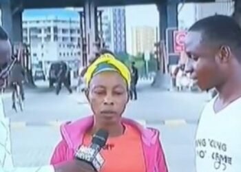 Nigerian Woman Who Insists She Lost Her Son In Lekki Tollgate Shooting Speaks (Video)