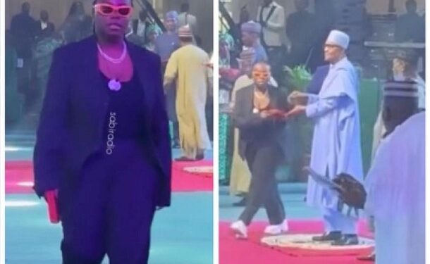 Nigerian Singer, Teni Stirs Controversy For Refusing To Greet, Shake President Buhari During National Awards (Video)