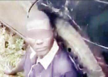 Drama As Lagos Resident Is Caught Stealing A Car With Towing-Vehicle